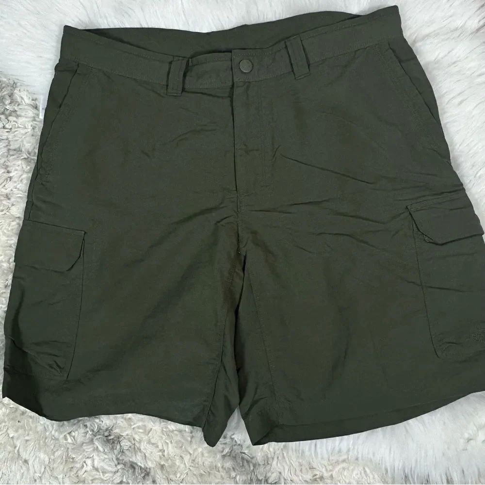 The North Face Green Cargo Shorts Outdoor Essential